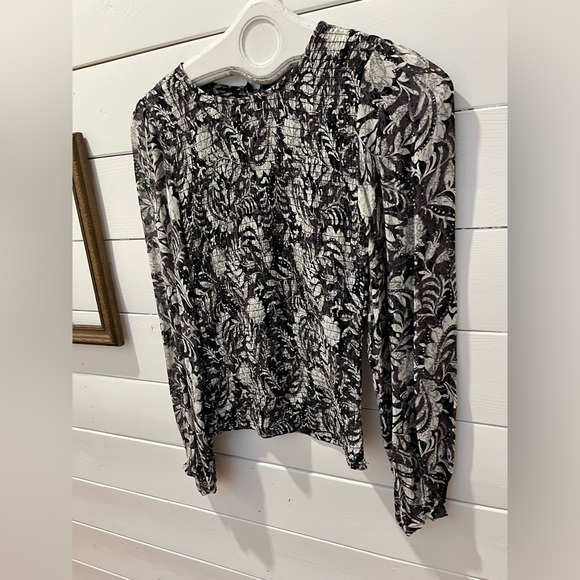Smocked Print Blouse - Part Two (Size 34 / XS) - Picture 6 of 10